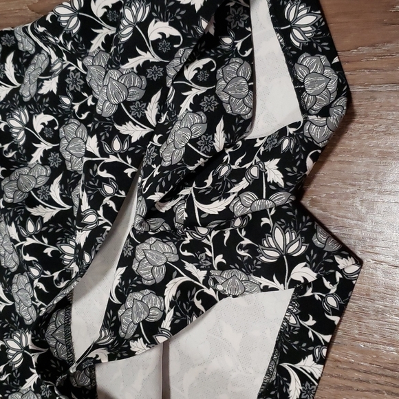 (XS) Zara Trafaluc Floral Print Long Sleeved Romper/Dress Vacation Summer Costal - Picture 7 of 15